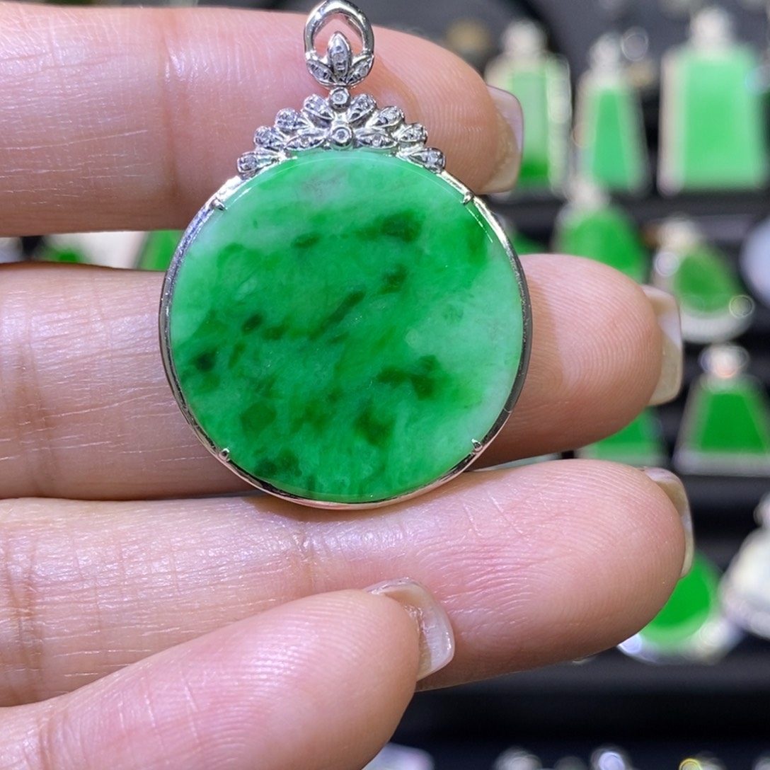 翡翠吊坠(不含链)18K金镶嵌吊坠