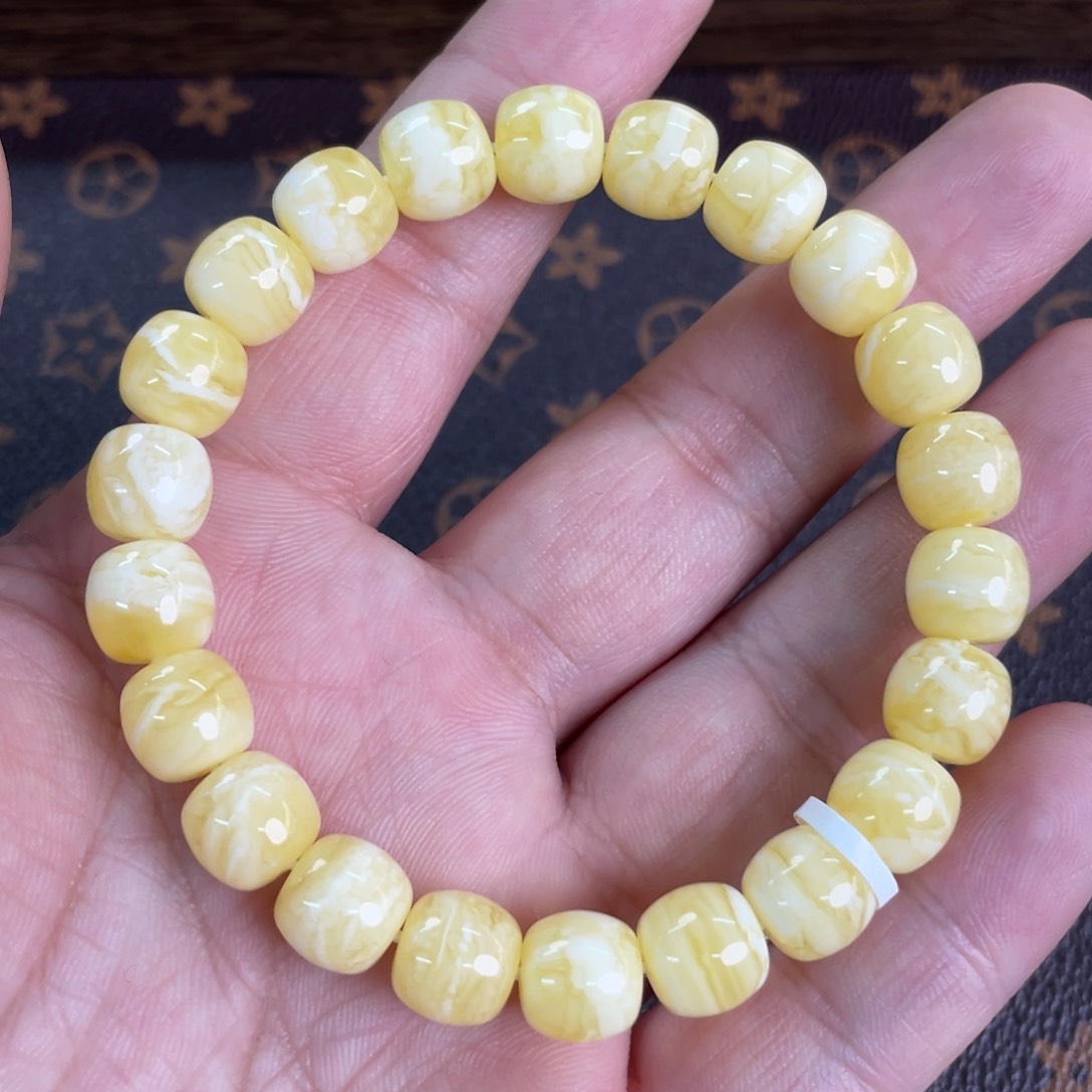 蜜蜡裸石未镶嵌0350000000