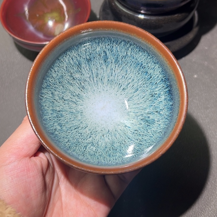 茶盏好吧那我们去找地方