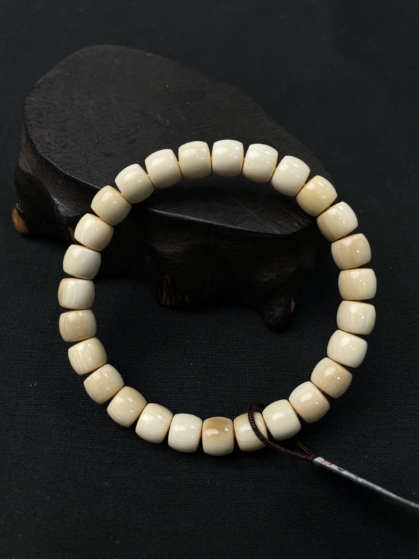P03285猛犸牙直切串珠手链8*7mm