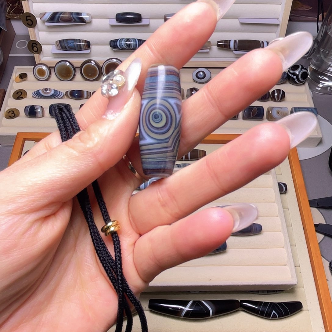 饺***子玛瑙/玉髓未镶嵌颈饰