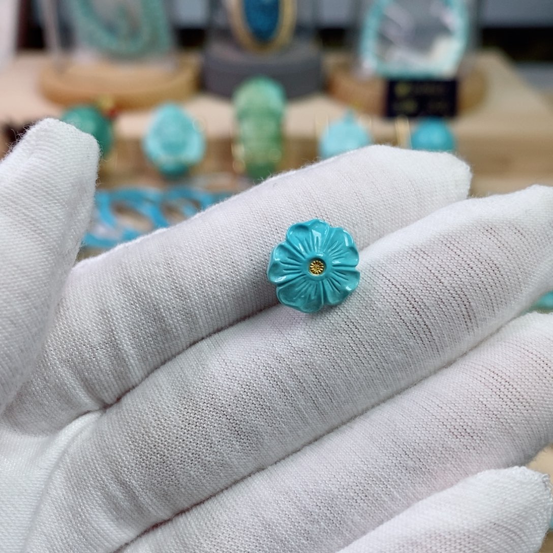 绿松石未镶嵌珠宝奇石