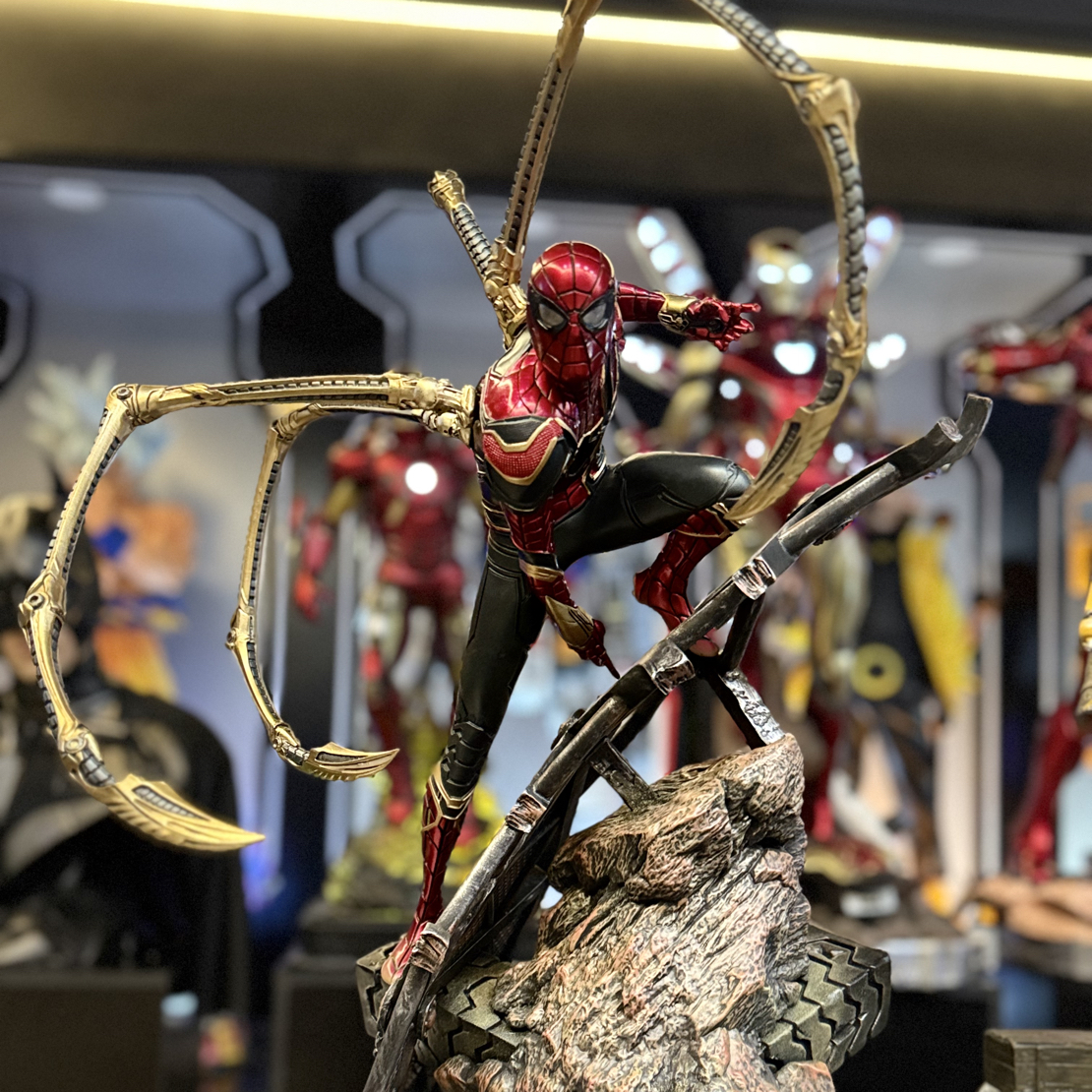 复仇者联盟钢铁蜘蛛侠手办雕像摆件