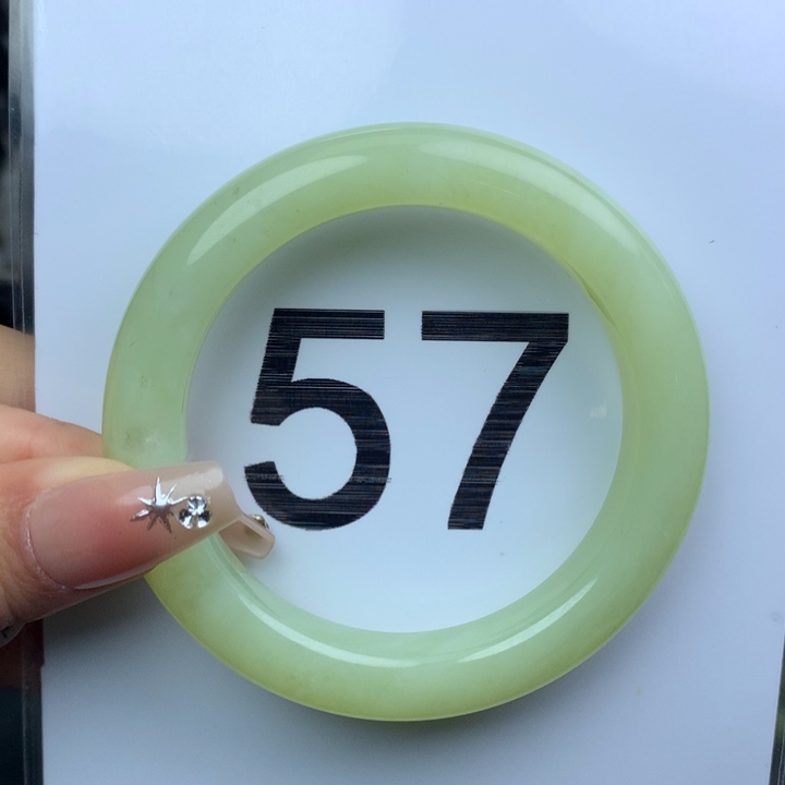 未镶嵌手镯和田玉82