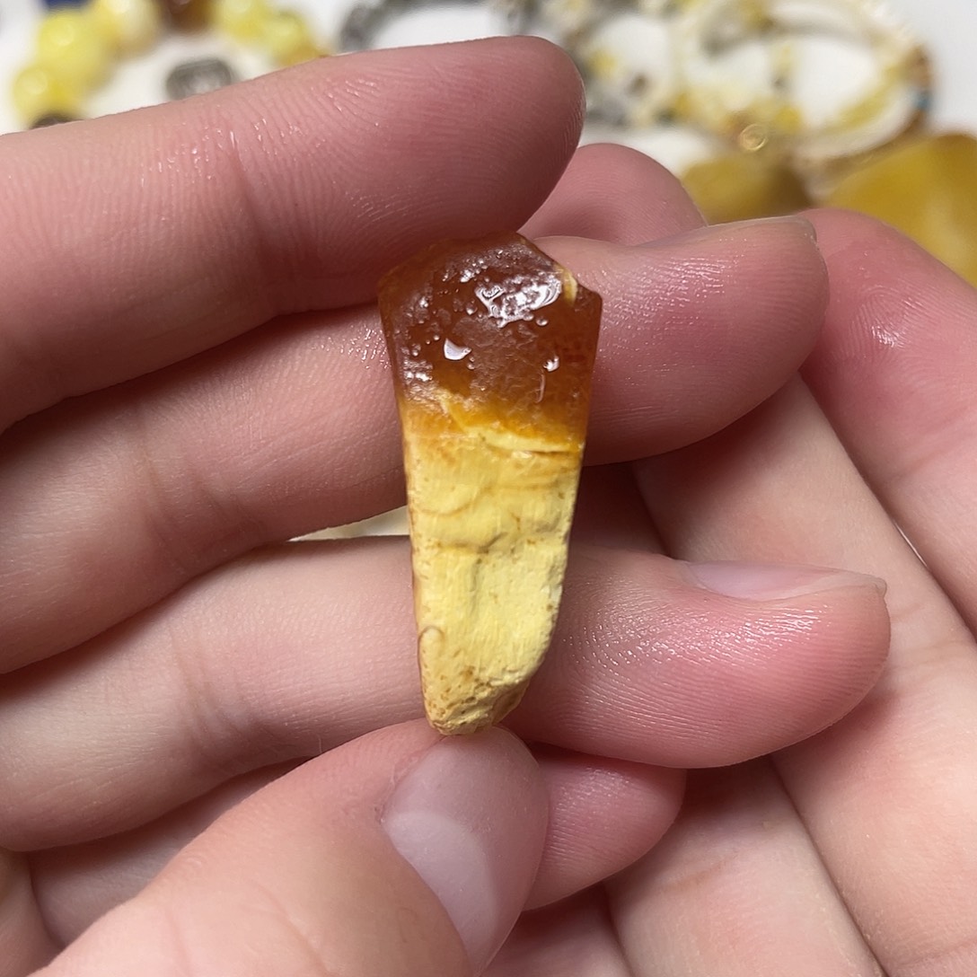 定制琥珀未镶嵌原矿蜜蜡