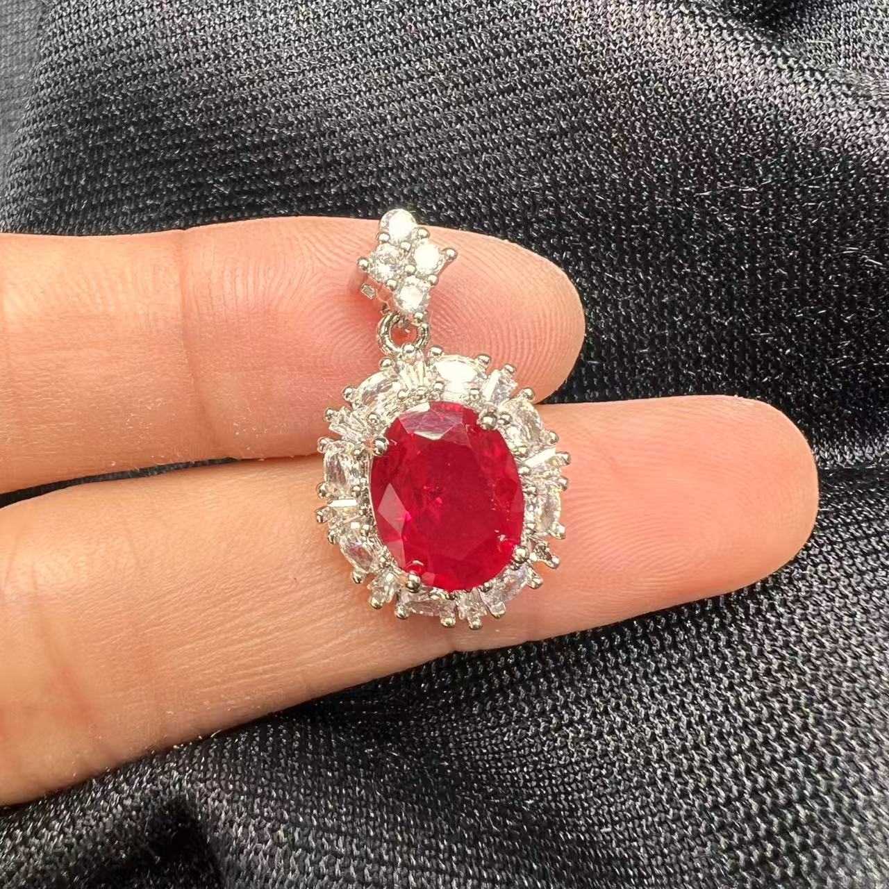 合金合成锆石吊坠 【高端潮玩】合成培育红宝吊坠-气质显白23