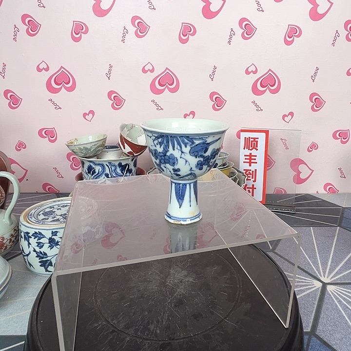杯青花高足杯画梅图