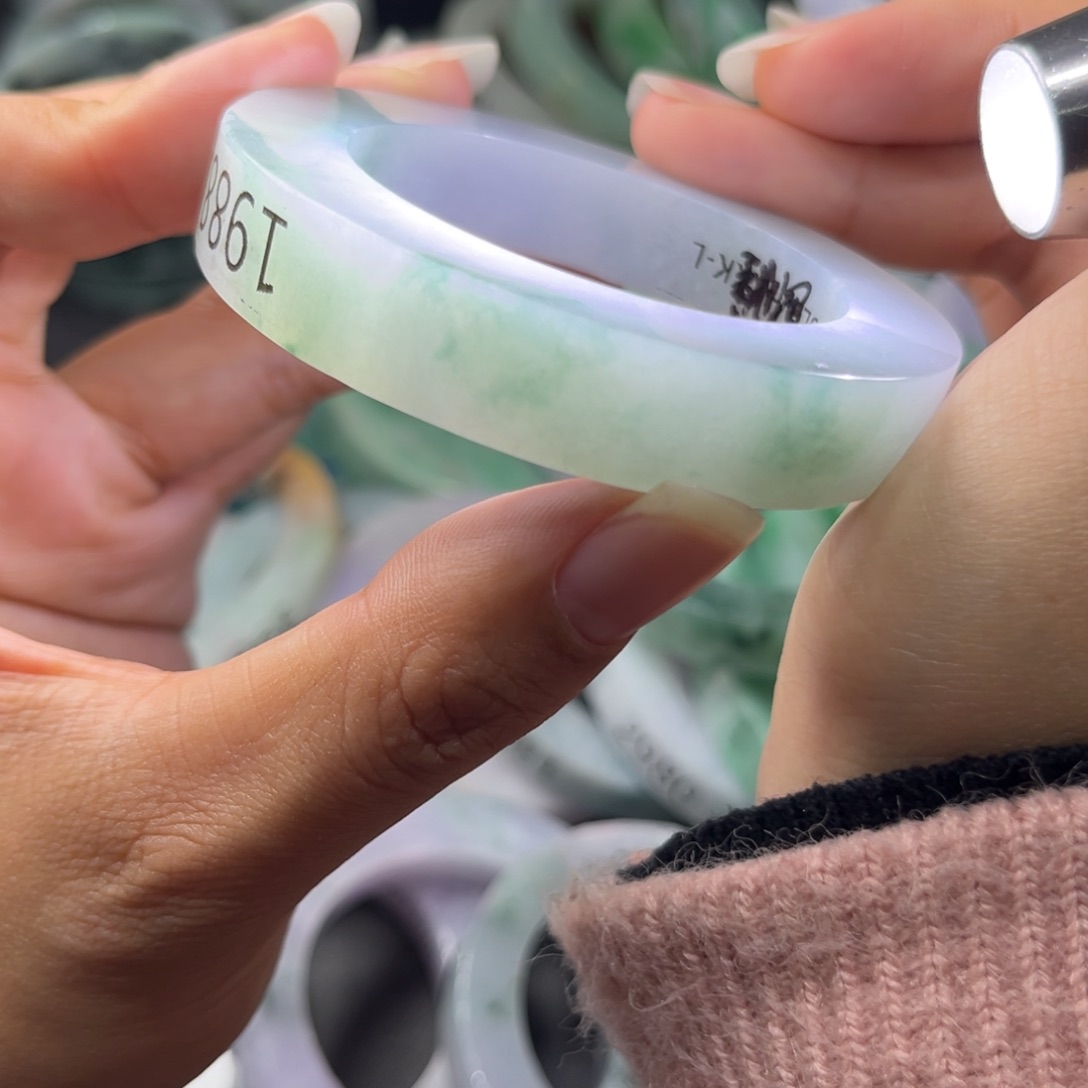 定制翡翠手镯未镶嵌