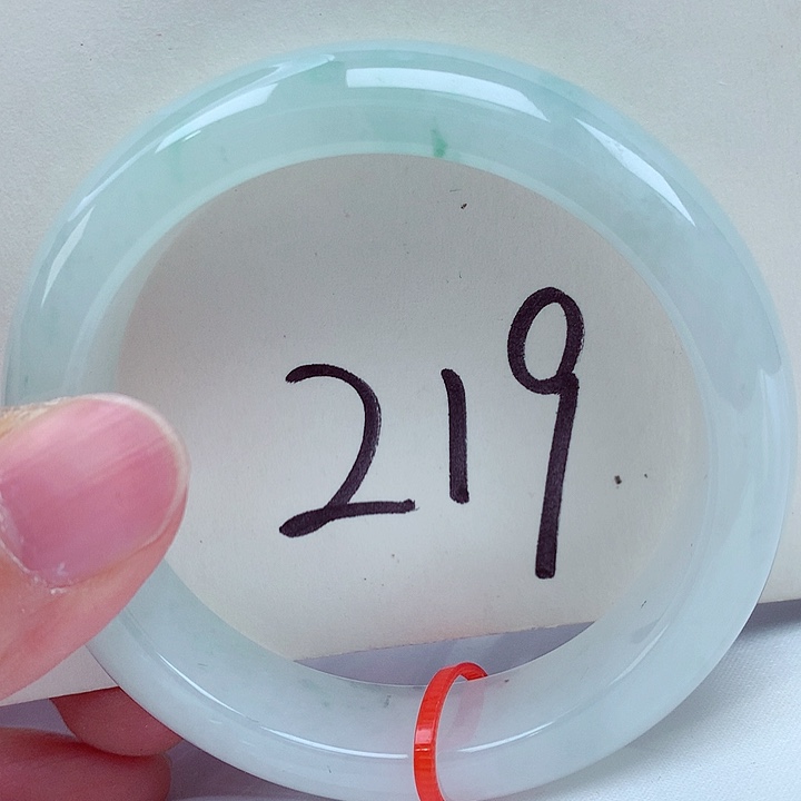 翡翠未镶嵌手镯翡翠