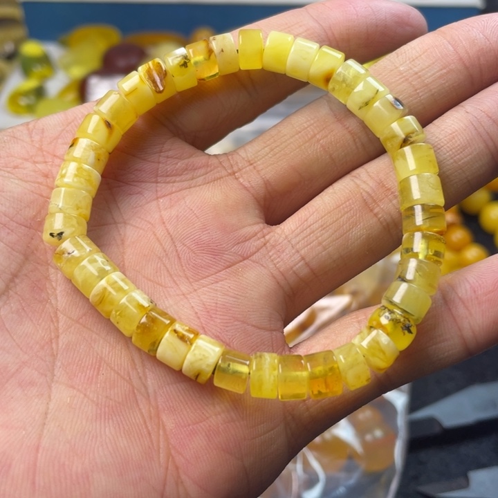 琥珀珠宝奇石未镶嵌