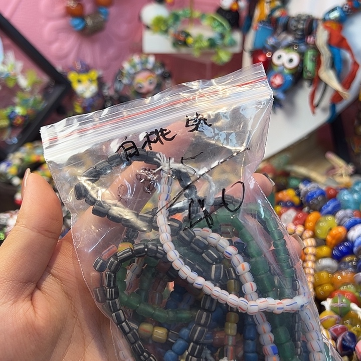 颈饰玻璃尼泊尔琉璃