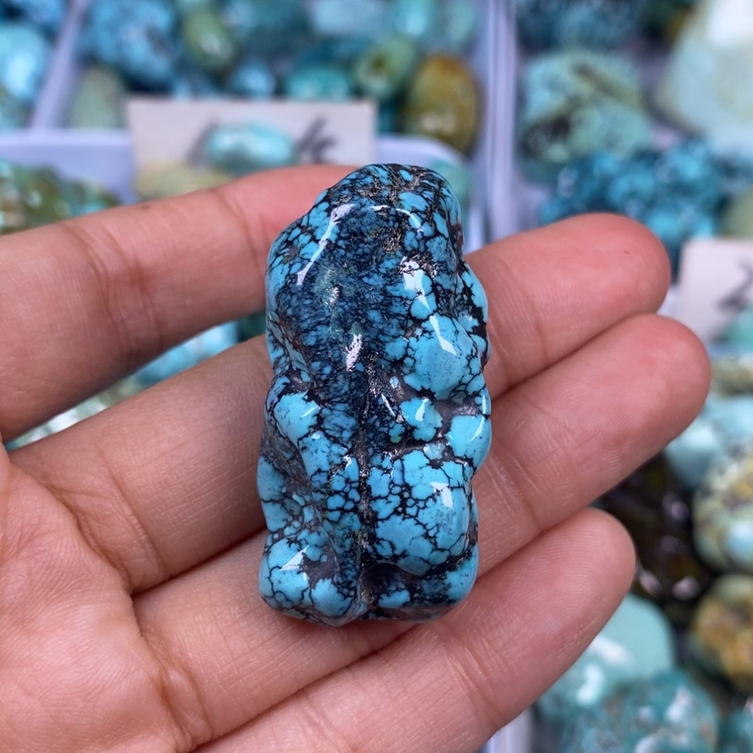 绿松石未镶嵌颈饰