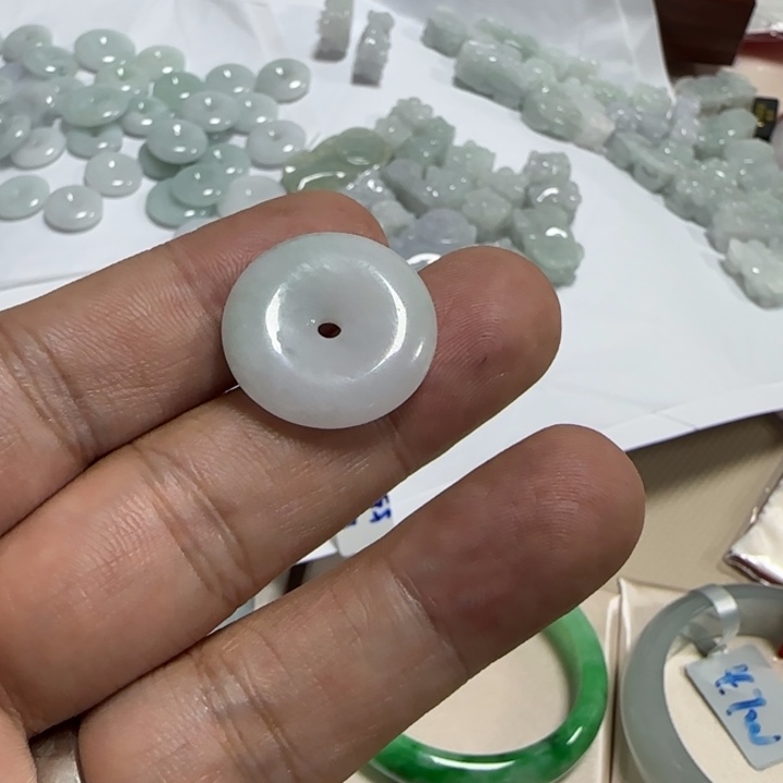 翡翠未镶嵌挂件翡翠