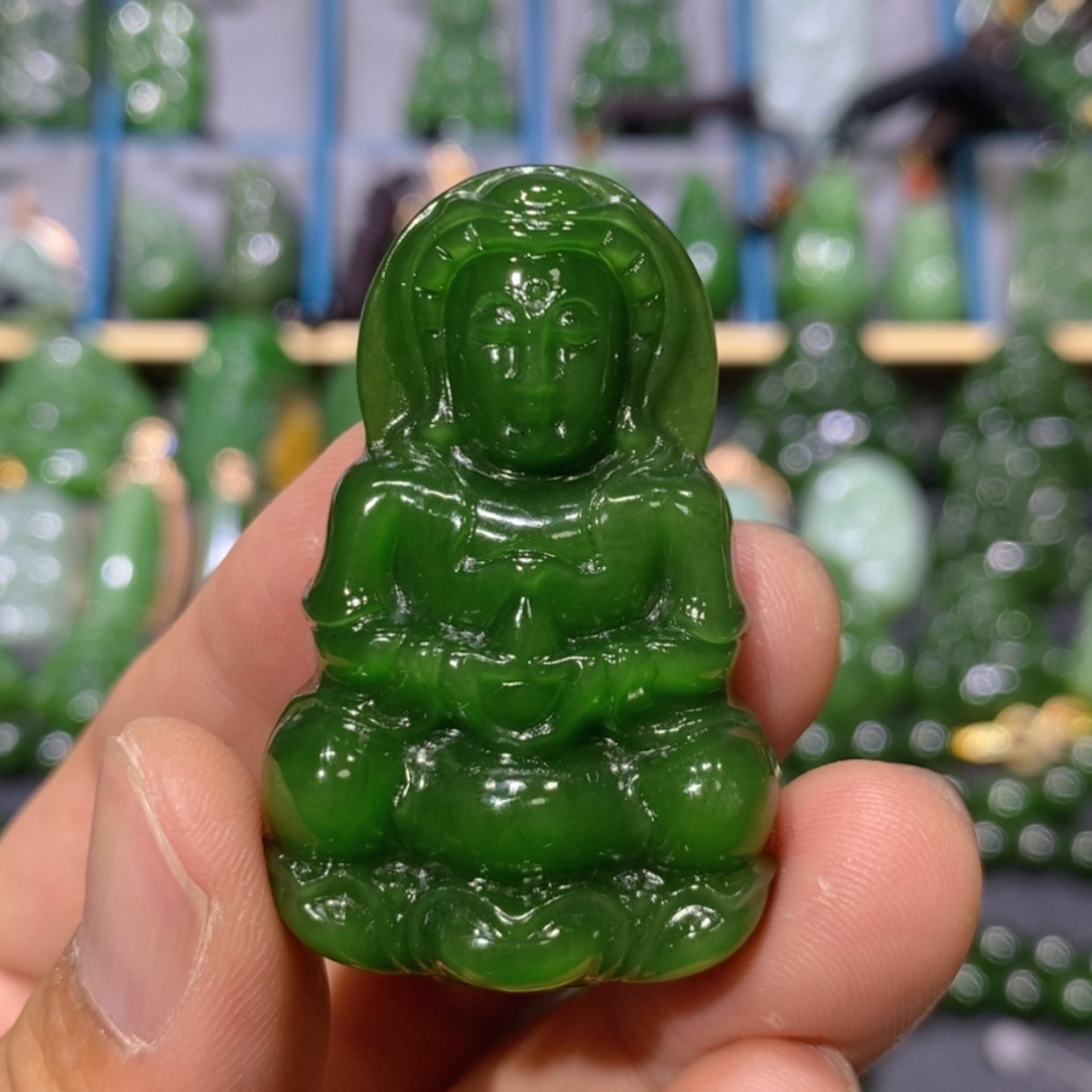 【闪购商品】和田玉吊坠(不含链)未镶嵌辣绿观音 47/10.5