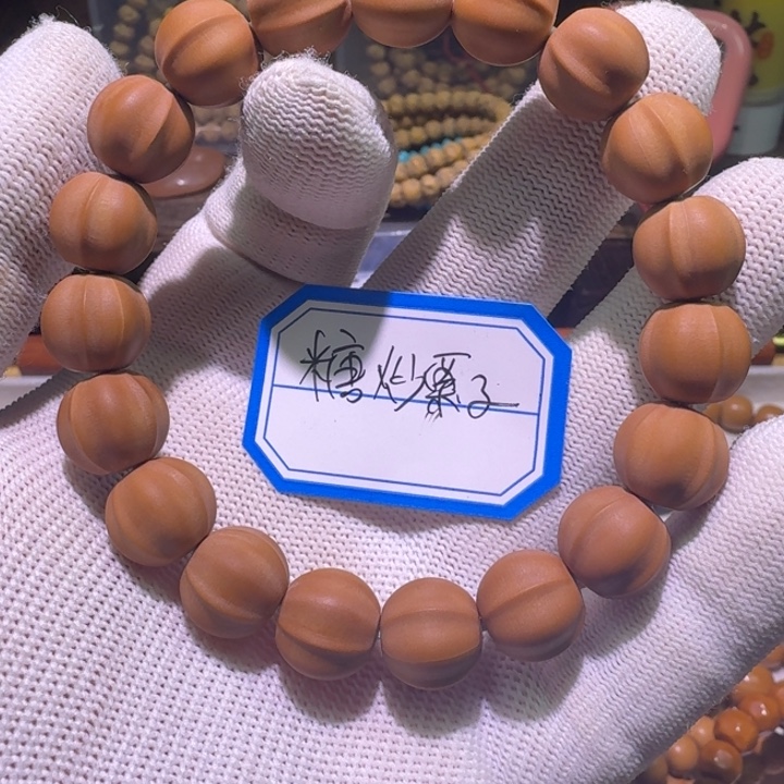 糖***子猴头哑光雕刻鲨鱼手串