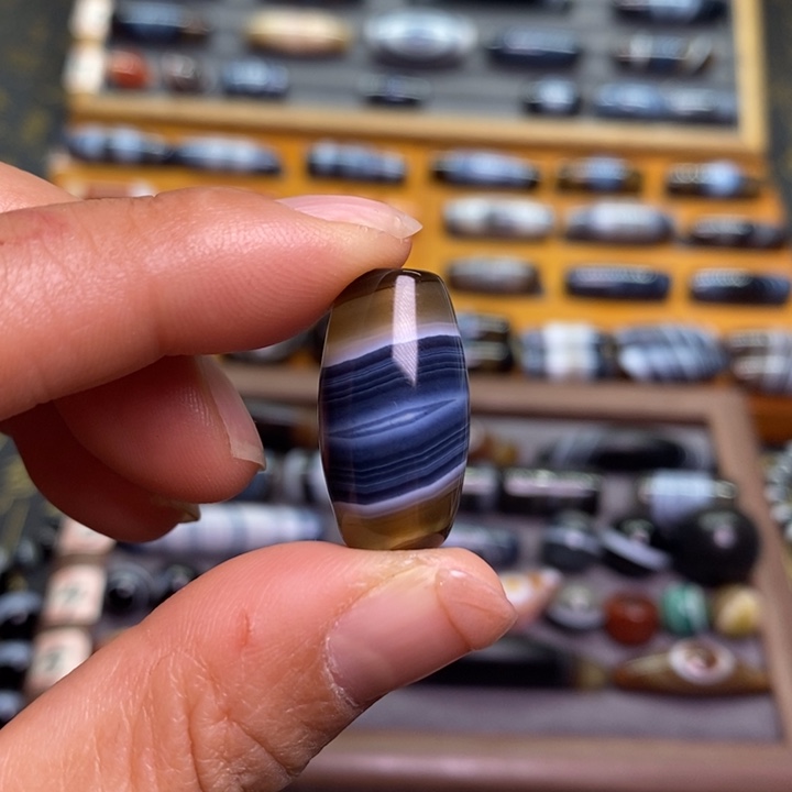 未镶嵌玛瑙/玉髓珠宝半成品山*人