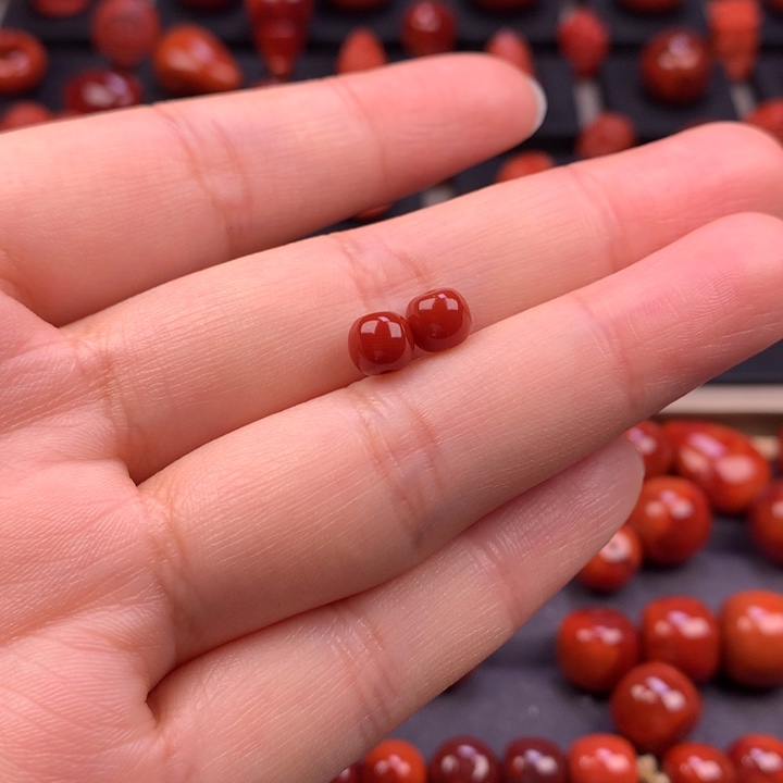 南红玛瑙未镶嵌老型对珠6MM原矿