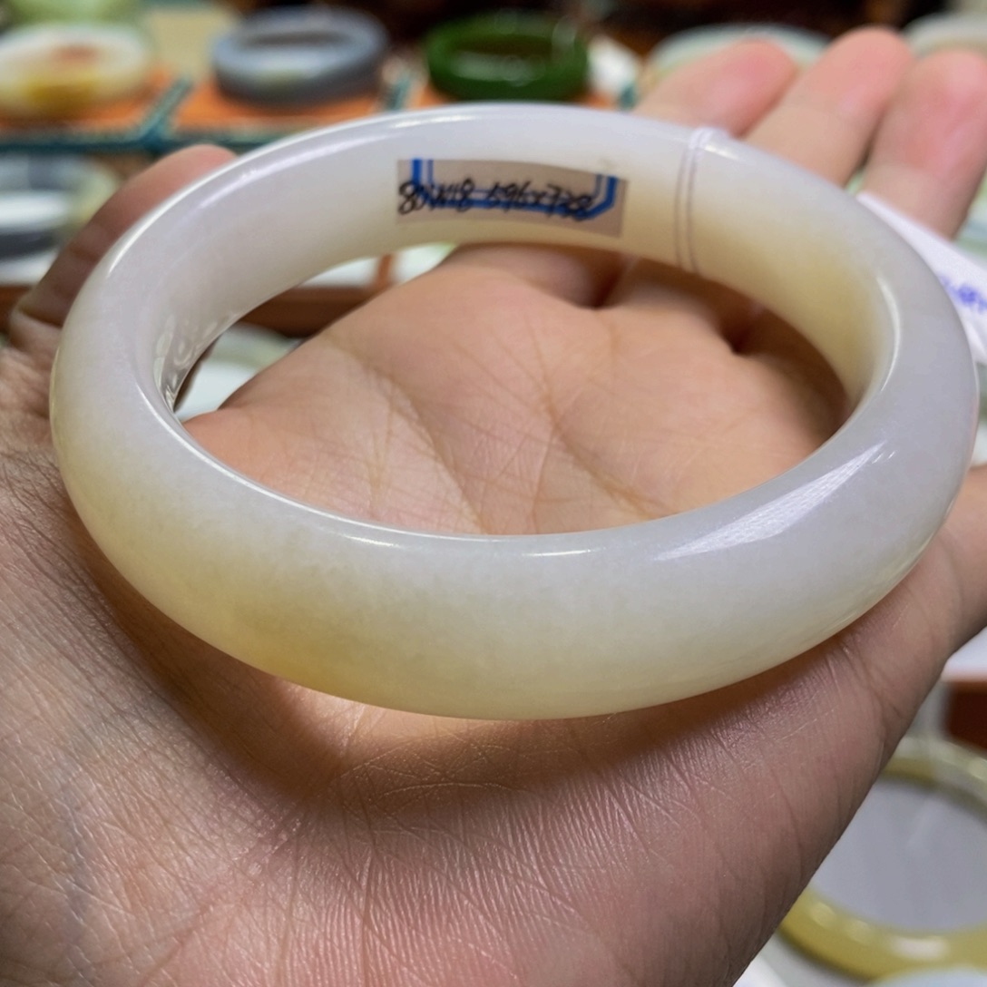 和田玉手镯未镶嵌且末糖白59/60