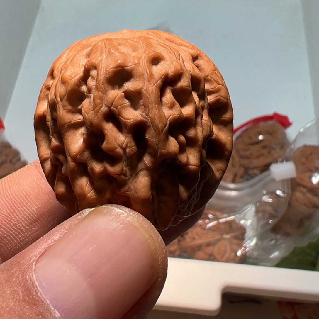 文玩核桃，沉水狮子头