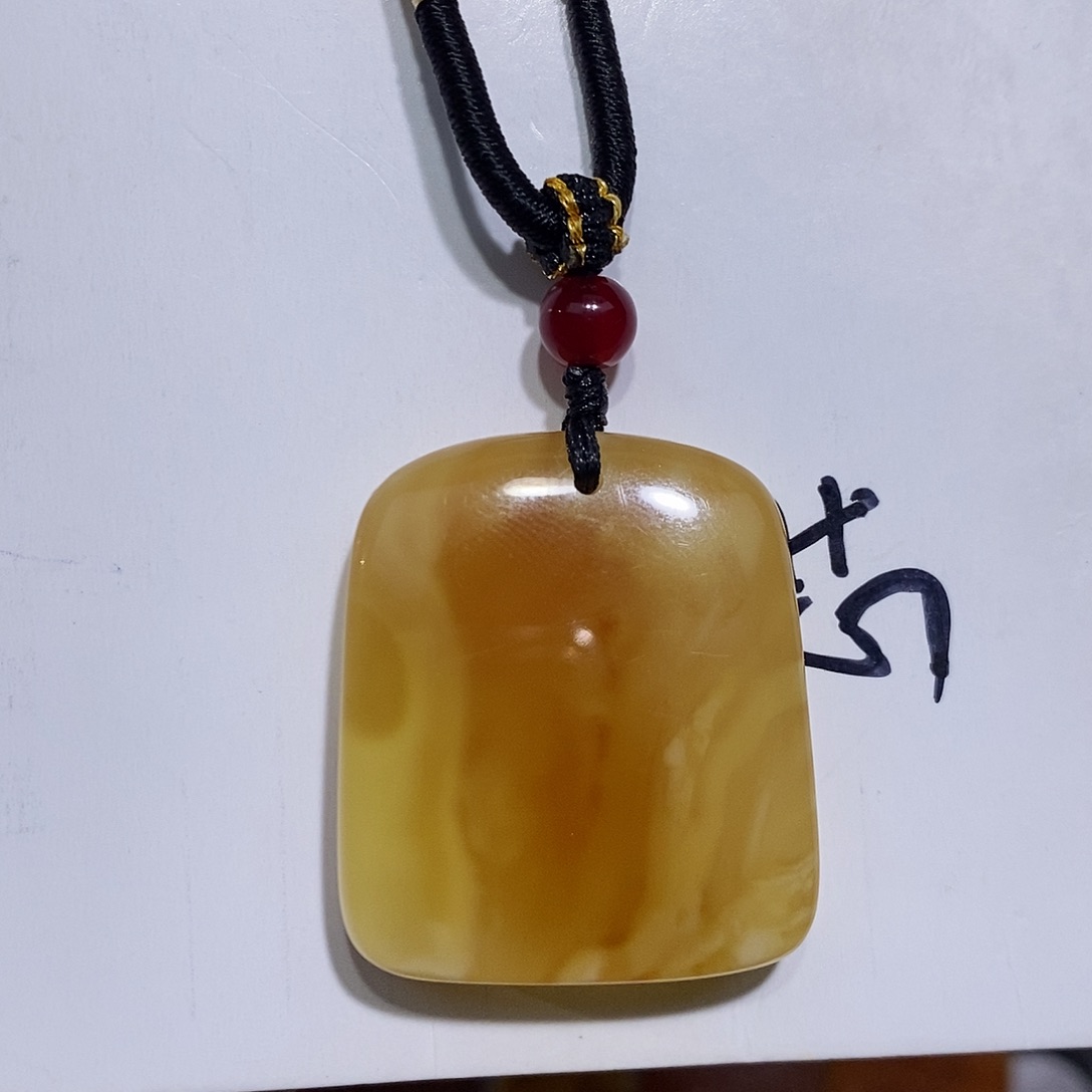 定制琥珀未镶嵌蜜蜡