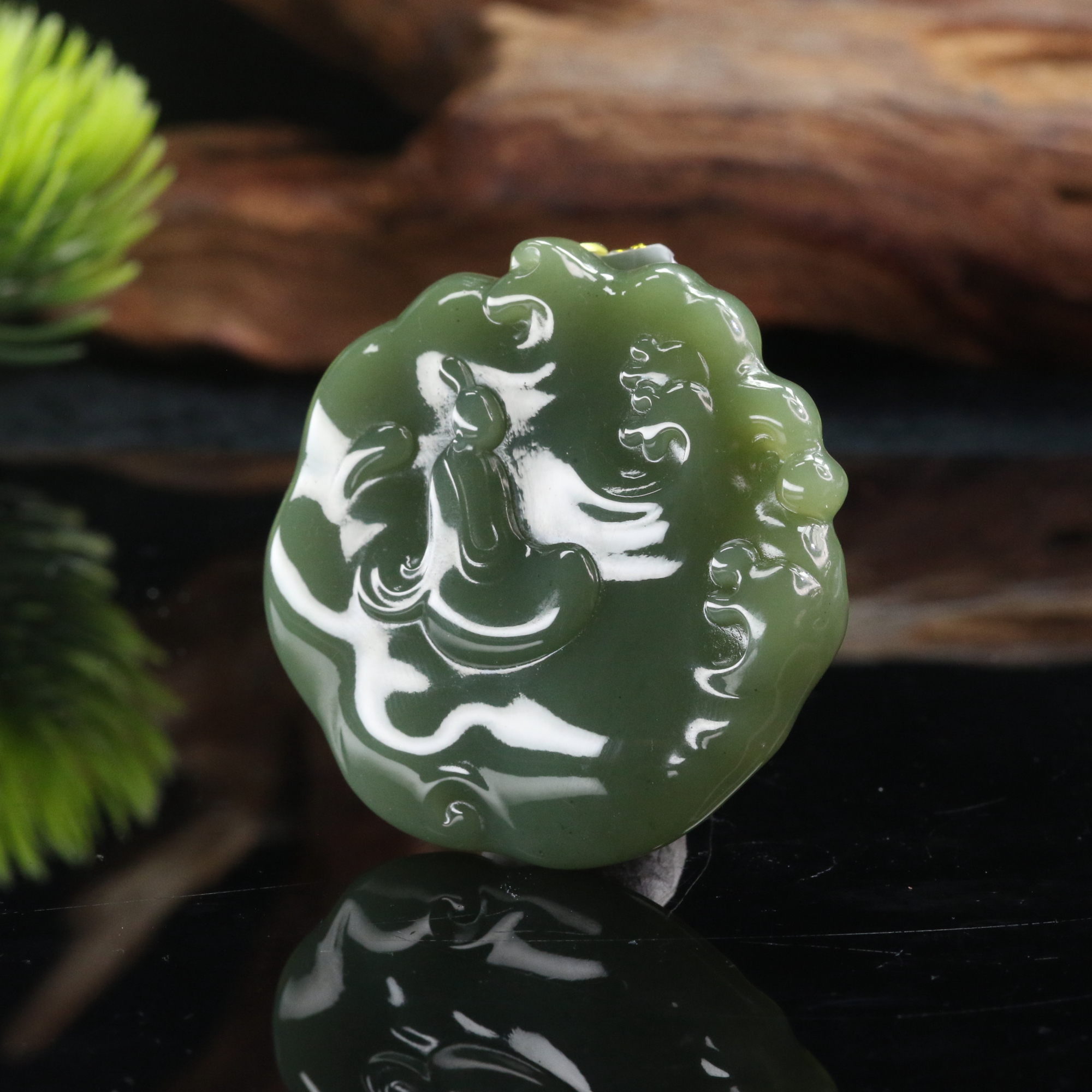 7和田玉湖水绿悟道挂件/900116上海嘉禾拍卖