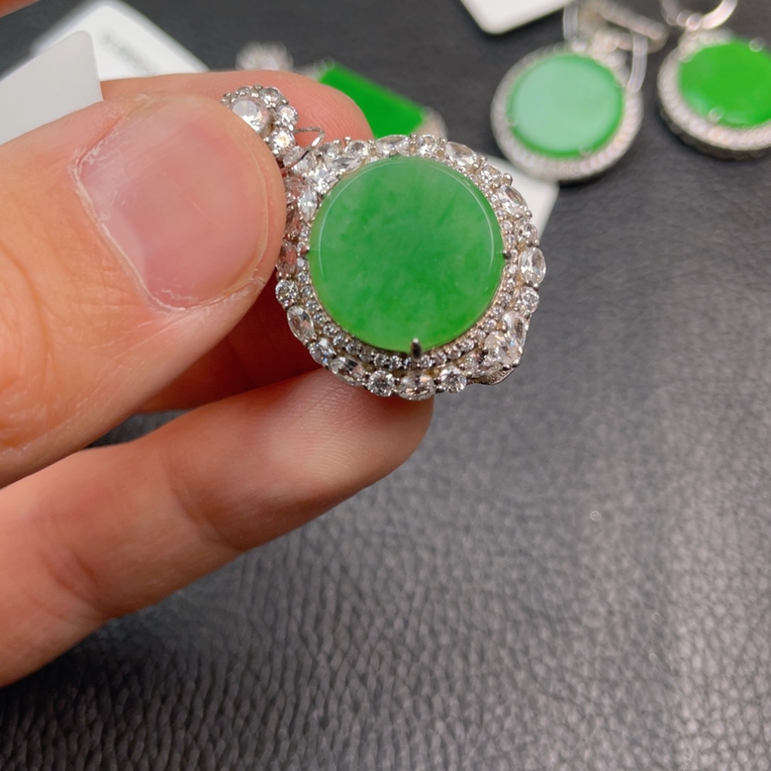 翡翠吊坠(不含链)银S925镶嵌吊坠