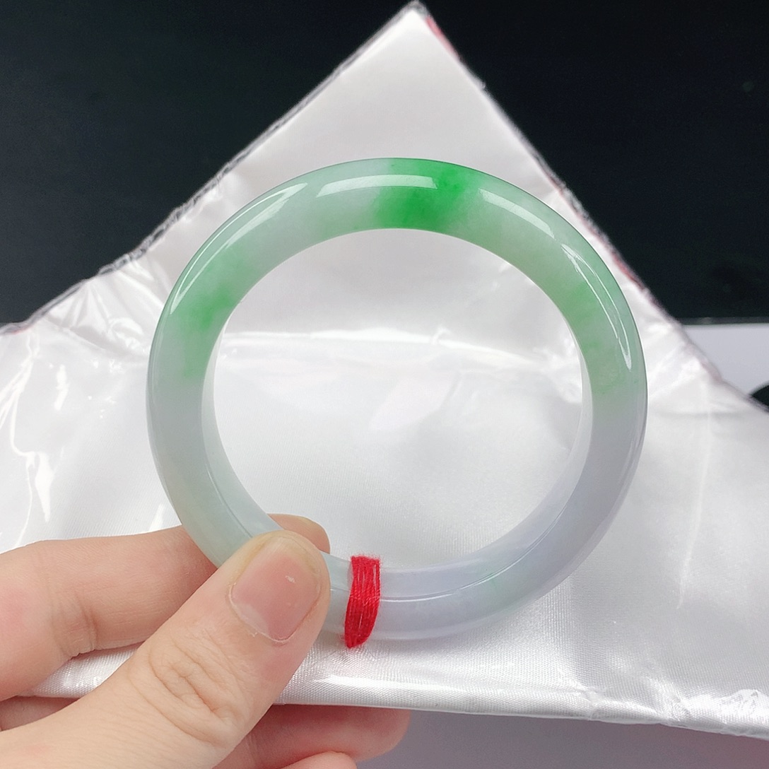 翡翠手镯未镶嵌翡翠004