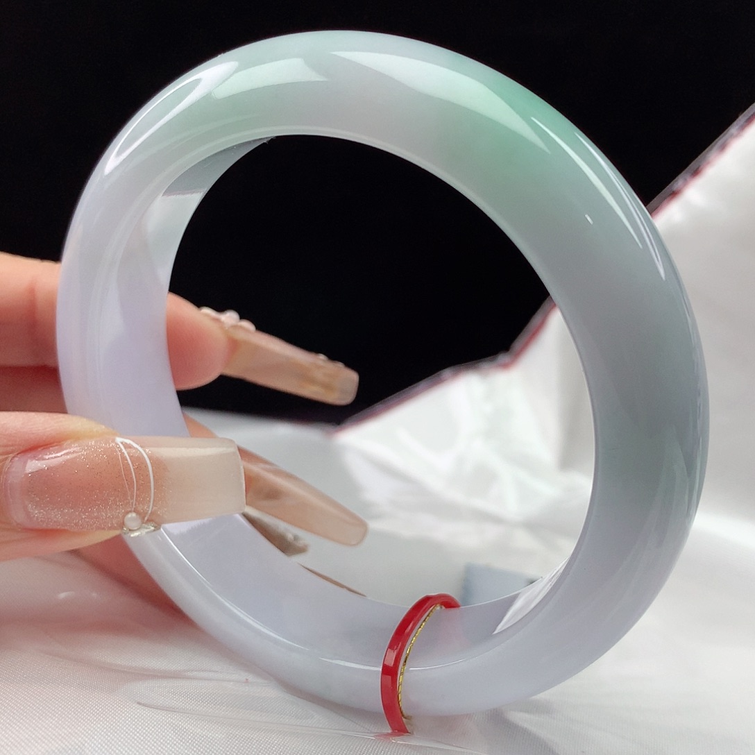 翡翠手镯未镶嵌57圈7356