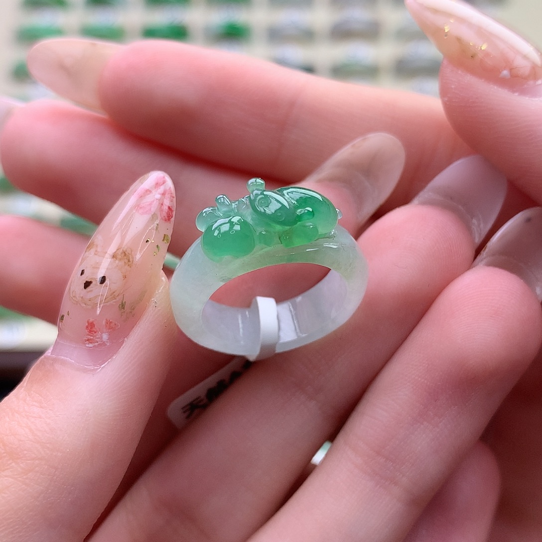 翡翠未镶嵌戒圈港11