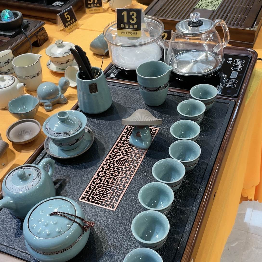 龙凤的一条支流的两面