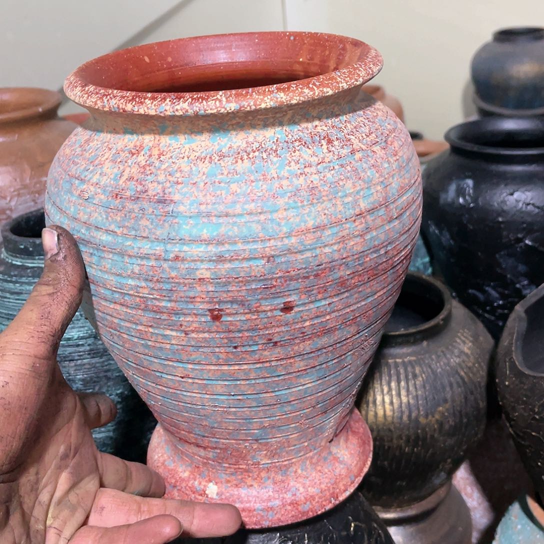 带孔口径16高度26微瑕