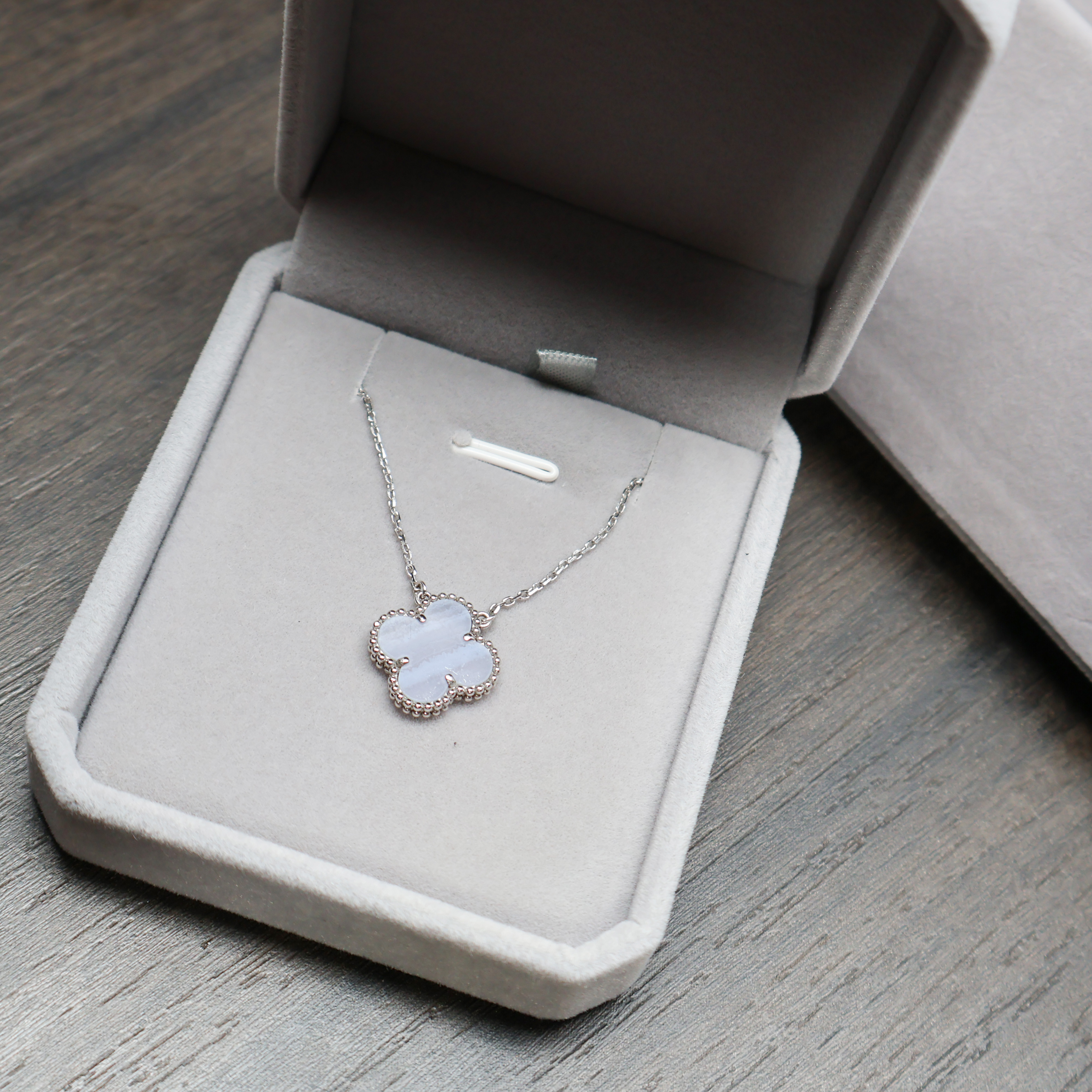 【梵璇珠宝】18k金 紫玉髓四叶草套链【特价福利】