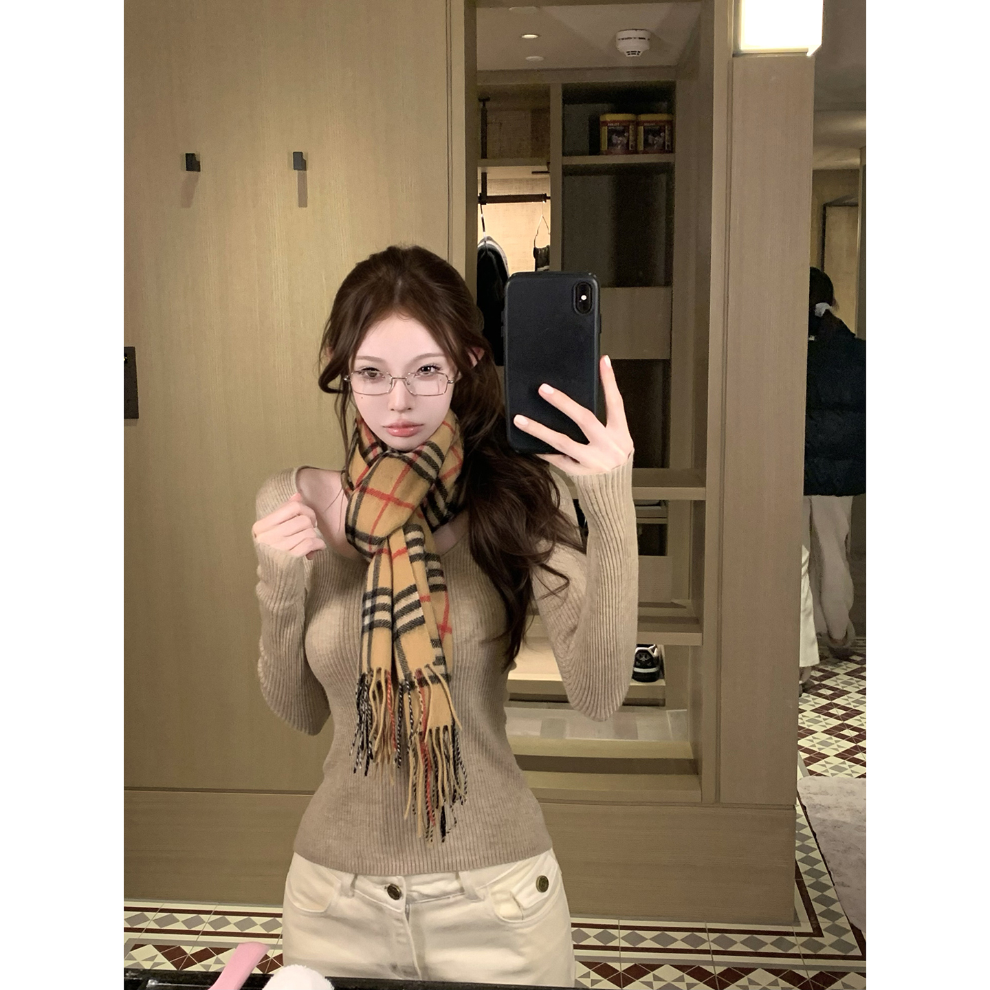 Suuuicee 韩女日常 大方领丝光羊毛针织打底衫纯欲正肩内搭短上衣