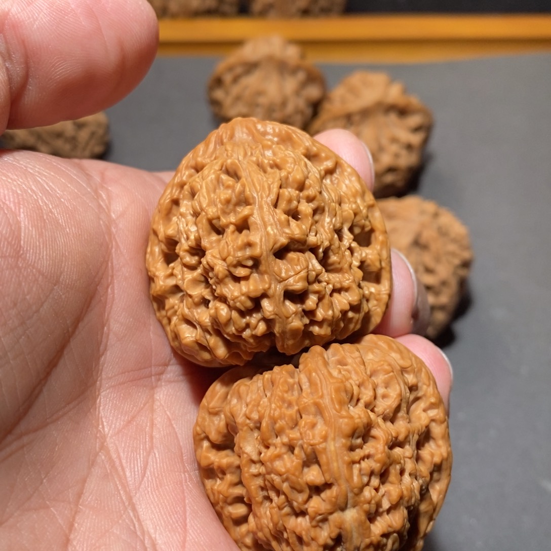 文玩核桃吊坠38全品南疆石