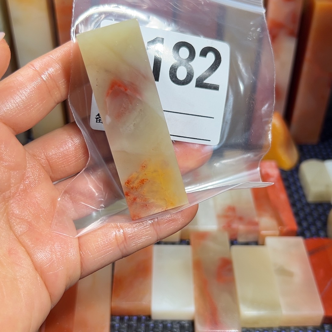 【闪购商品】寿山石印石小**侠老挝石