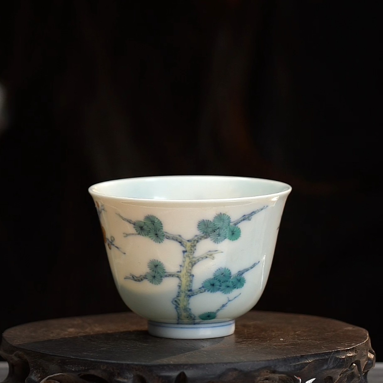 F斗彩松竹梅岁寒三友纹铃铛杯