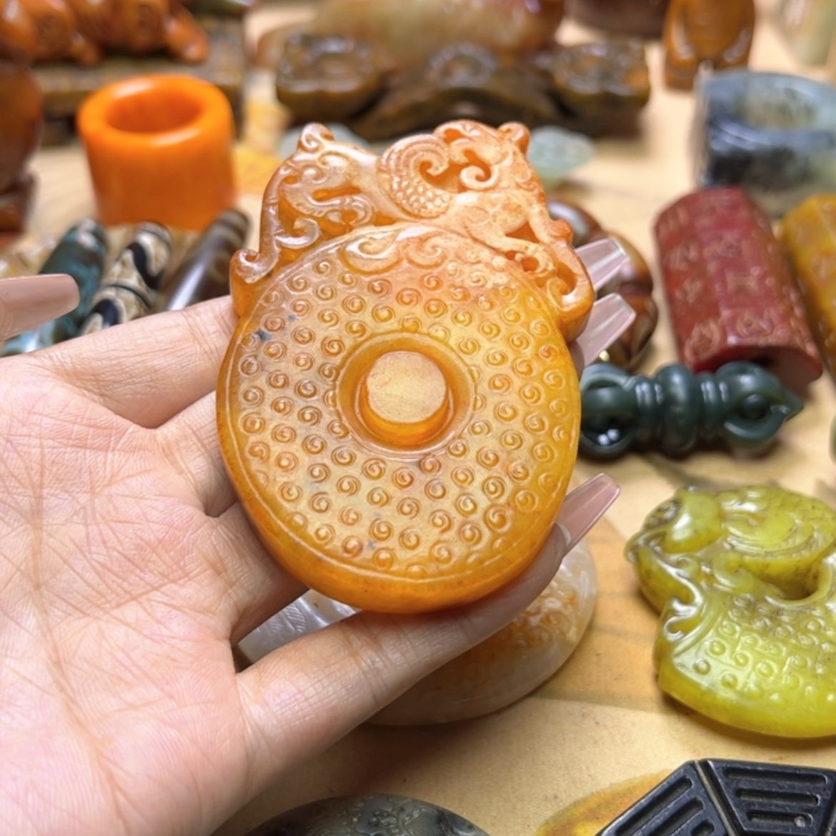 【闪购商品】蛇纹石玉颈饰未镶嵌