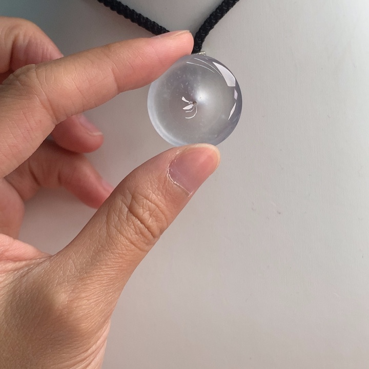 翡翠挂件未镶嵌……