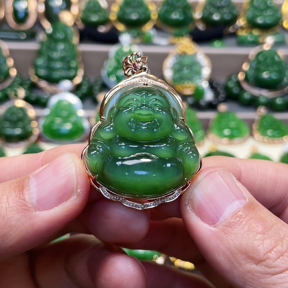 和田玉颈饰18K金镶嵌佛公33mm