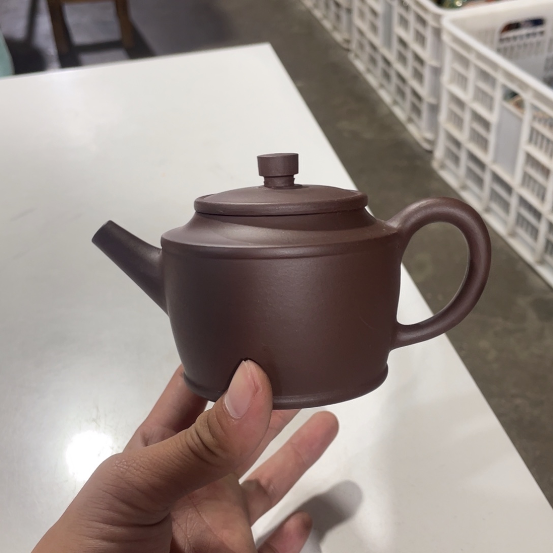 茶壶紫砂老厂紫砂壶一件。