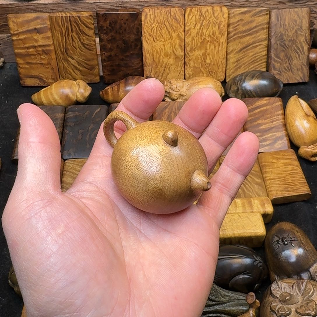 楠木金丝楠木无事牌