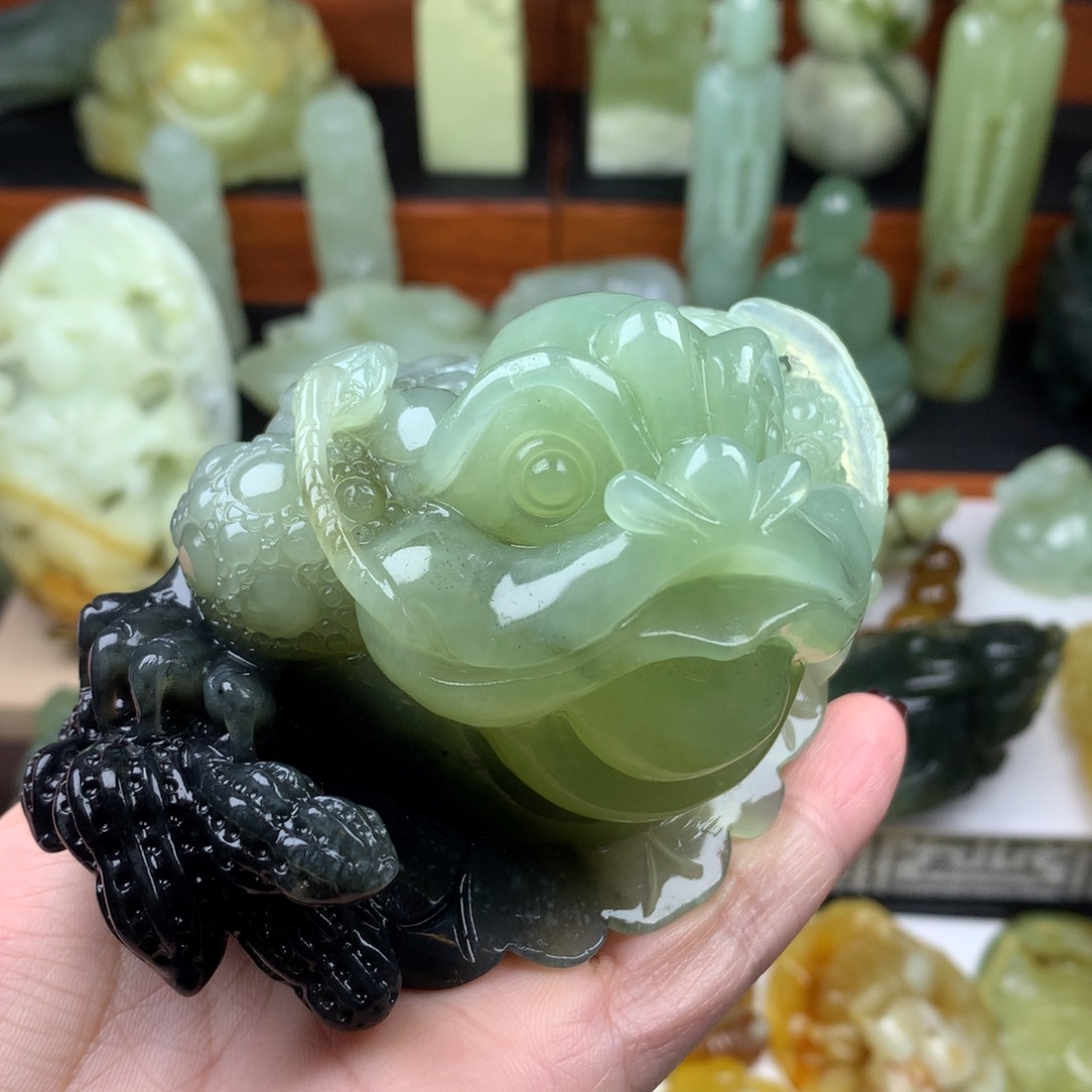 岫玉手把件未镶嵌