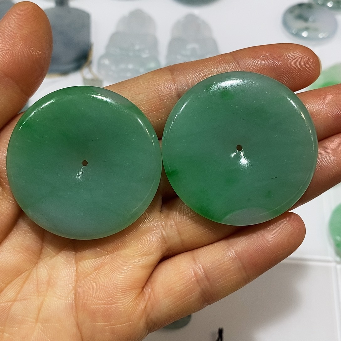 定制翡翠未镶嵌翡翠吊坠