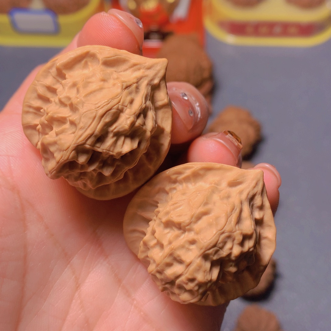 文玩核桃吊坠新立红35