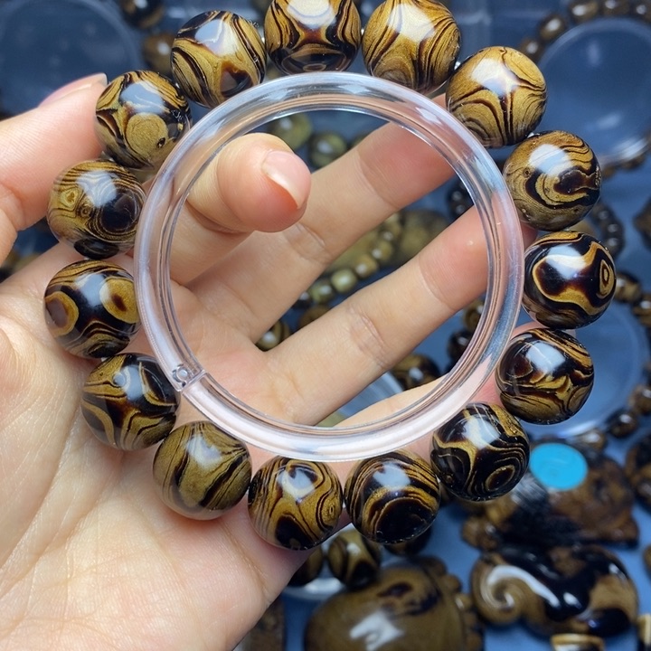 香榧木沁*血柳对眼16