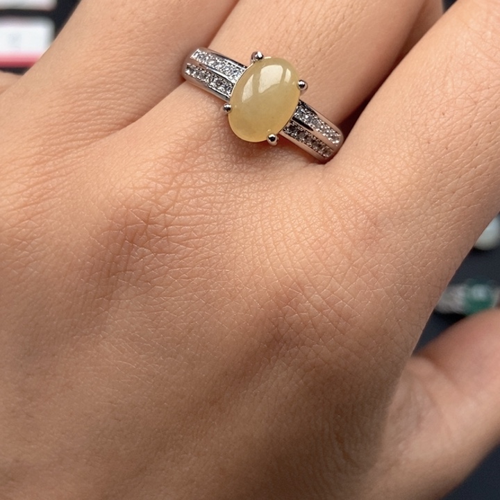 翡翠未镶嵌戒指戒指