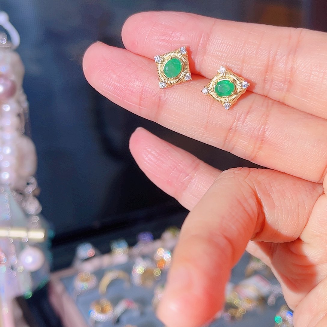 祖母绿耳钉银S925镶嵌