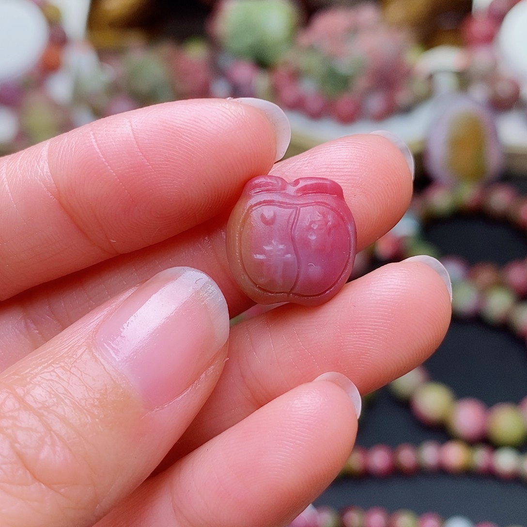 玛瑙/玉髓珠宝奇石未镶嵌盐源玛瑙定制