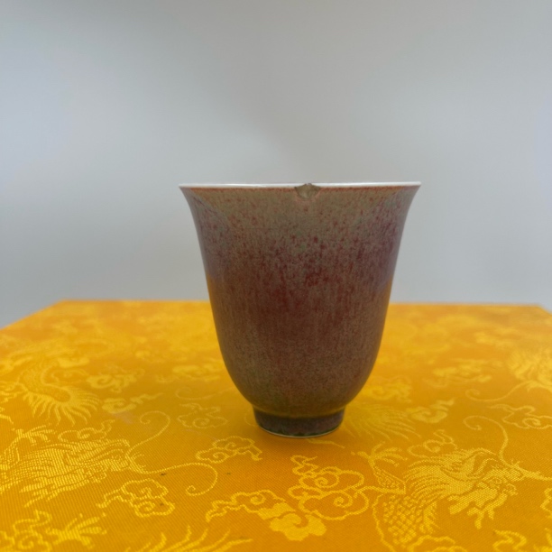 豇豆红釉 闻香杯   高6.8公分 口径6公分  微瑕 口沿小磕