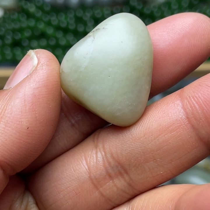 和田玉未镶嵌珠宝半成品